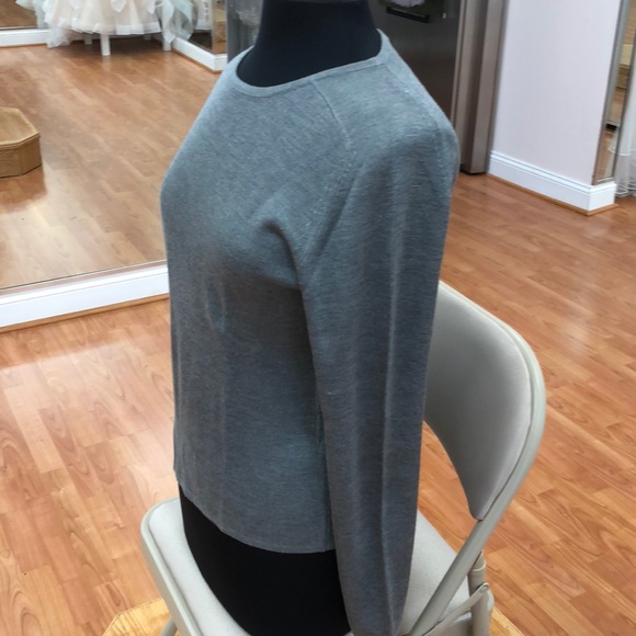 Women’s silk grey sweater - Picture 2 of 4
